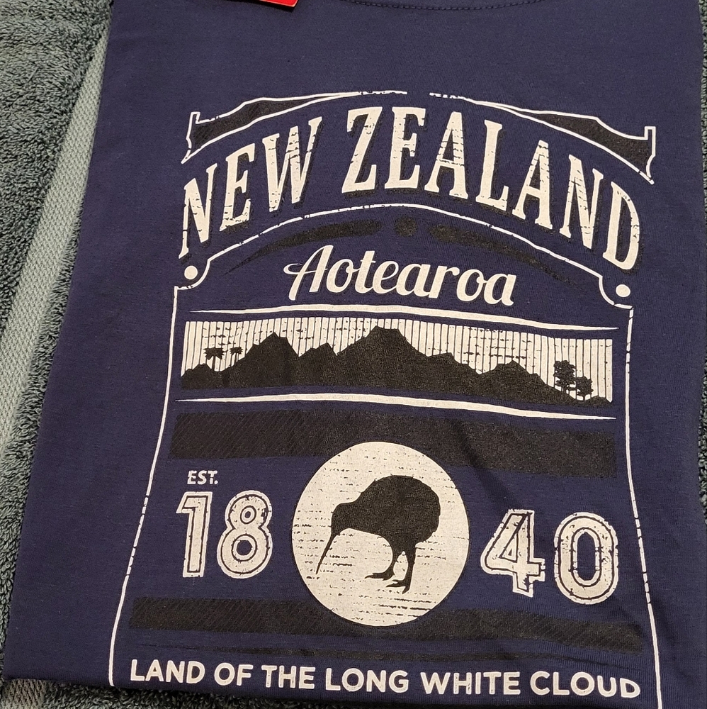 Tee shirt
